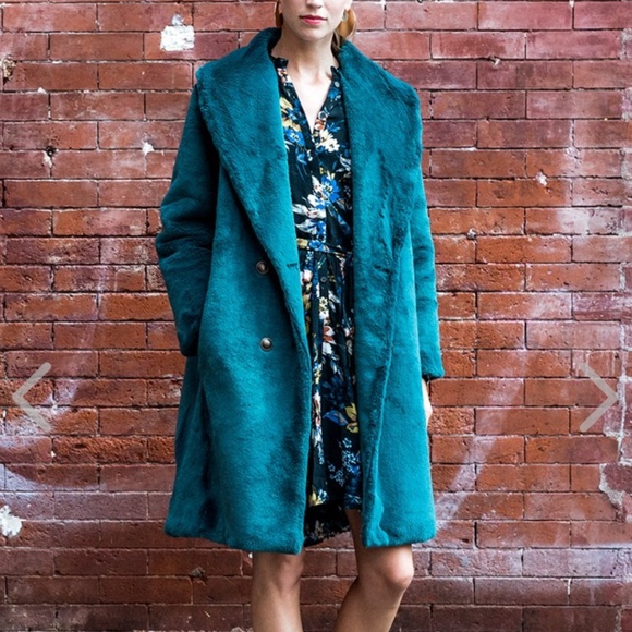 Yumi Kim Jackets & Blazers - NWT Yumi Kim Emerald Faux Fur Aspen Spring Coat XS